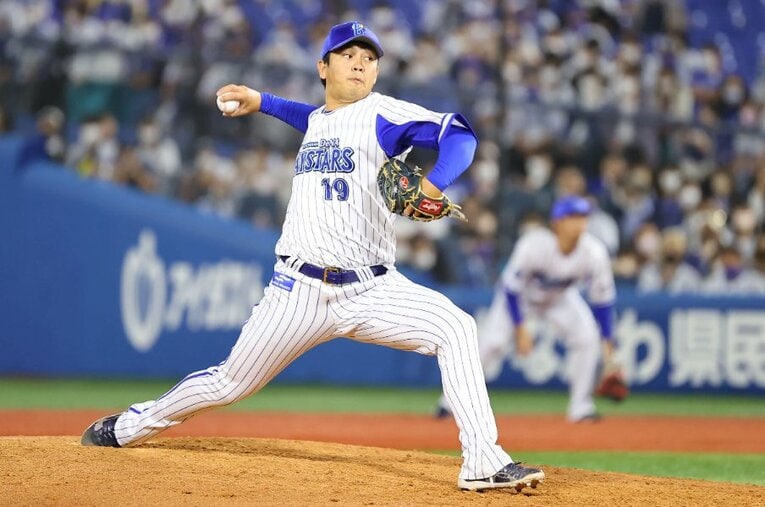 5月31日のオリックス戦。この日は始球式にも参加し、9回を抑え9セーブ目。山崎に始まり、山崎で終わった試合となった ／ photograph by NIKKAN SPORTS