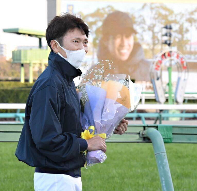 2月に引退を表明した蛯名。引退式では武豊からビデオメッセージが届いた　ⒸKyodo News