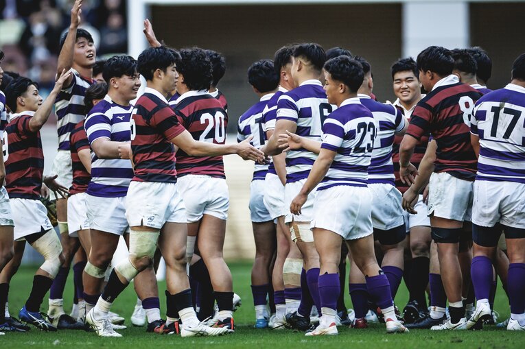 WTB海老澤琥珀（明大2年）、FB矢崎由高（2年）©︎Kiichi Matsumoto