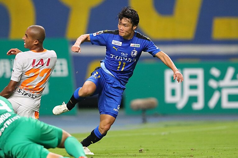 シャドーの位置で活躍を見せている田中達也。“師匠”北嶋秀朗の教えが生きているようだ ／ photograph by J.LEAGUE