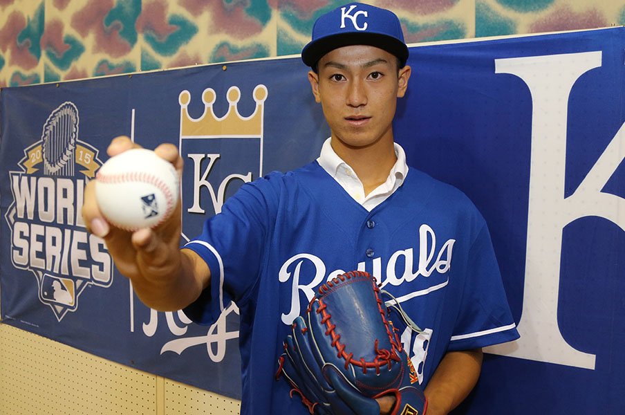日本人選手“10代メジャー直行”の賛否…結城海斗19歳の“解雇”で考える 菊池雄星は「高校生がマイナーに飛び込むのは大変」<Number Web> photograph by JIJI PRESS