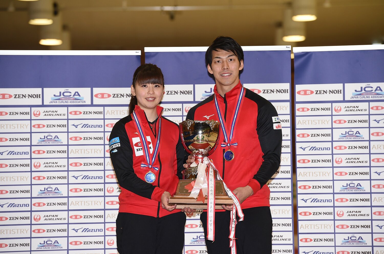 急造ペアながらも見事優勝を果たす　©JCA IDE