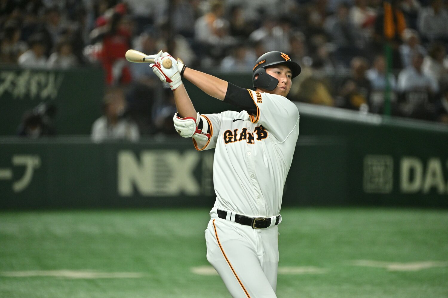 身長2m、体重100kgという恵まれた体躯の秋広優人。そのポテンシャルは誰もが認めるが阿部慎之助監督は苦言も…期待の裏返しか　©︎Hideki Sugiyama