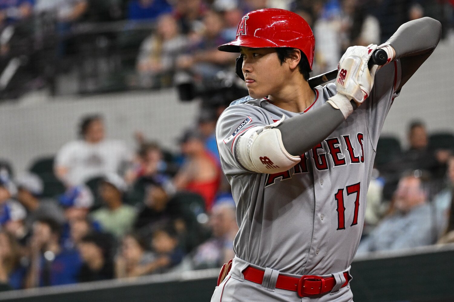 逆方向にもとんでもない飛距離を生み出す大谷のバッティング　©︎Nanae Suzuki