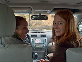 空港まで車で送ってくれたJessicaとMittal。