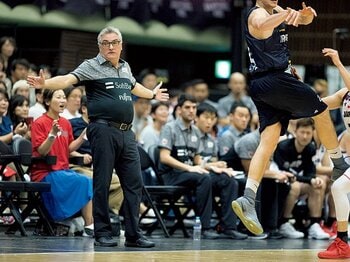 男子バスケ代表は五輪に出られるか。ラマスHC「選手を限界に追い込む」。＜Number Web＞ photograph by Tetsuo Kashiwada