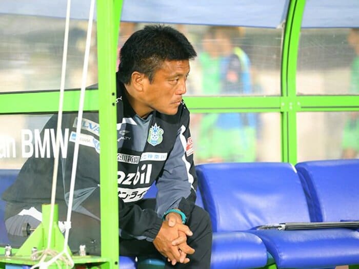 湘南・曹監督の日記から読み解く、若手の育成&抜擢のタイミング。<Number Web> photograph by Shonan Bellmare