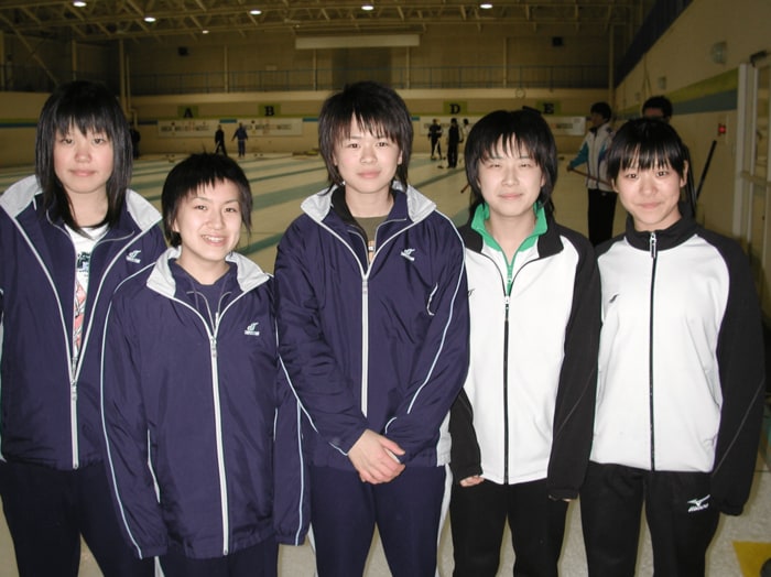 「スパルタは全くない」小学生から女子カーリング勢は“仲間でライバル”「吉田知那美さんは、藤澤五月さんが勝つのを見て…」地元紙記者は見た＜Number Web＞ photograph by Denshobato