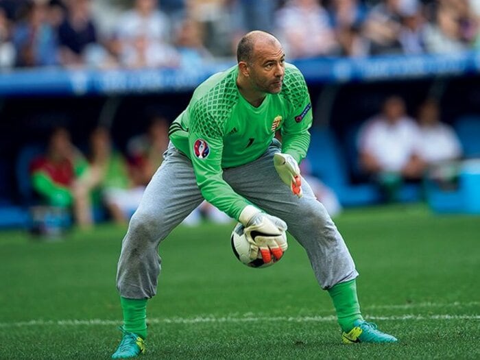 ＜最年長出場の“スウェット”GK＞ガボル・キラーイ「マジャールを支える40歳」＜Number Web＞ photograph by Getty Images