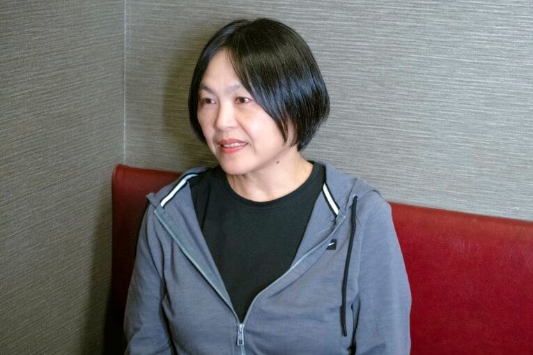 インタビューに答える現在の立野記代さん