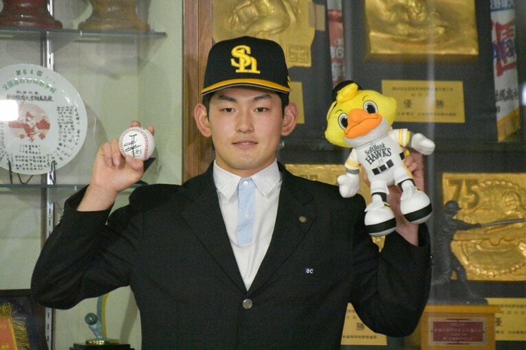 2021年ドラフト会議で1位指名を受けた風間球打も、戦力外通告を受けた ©JIJI PRESS