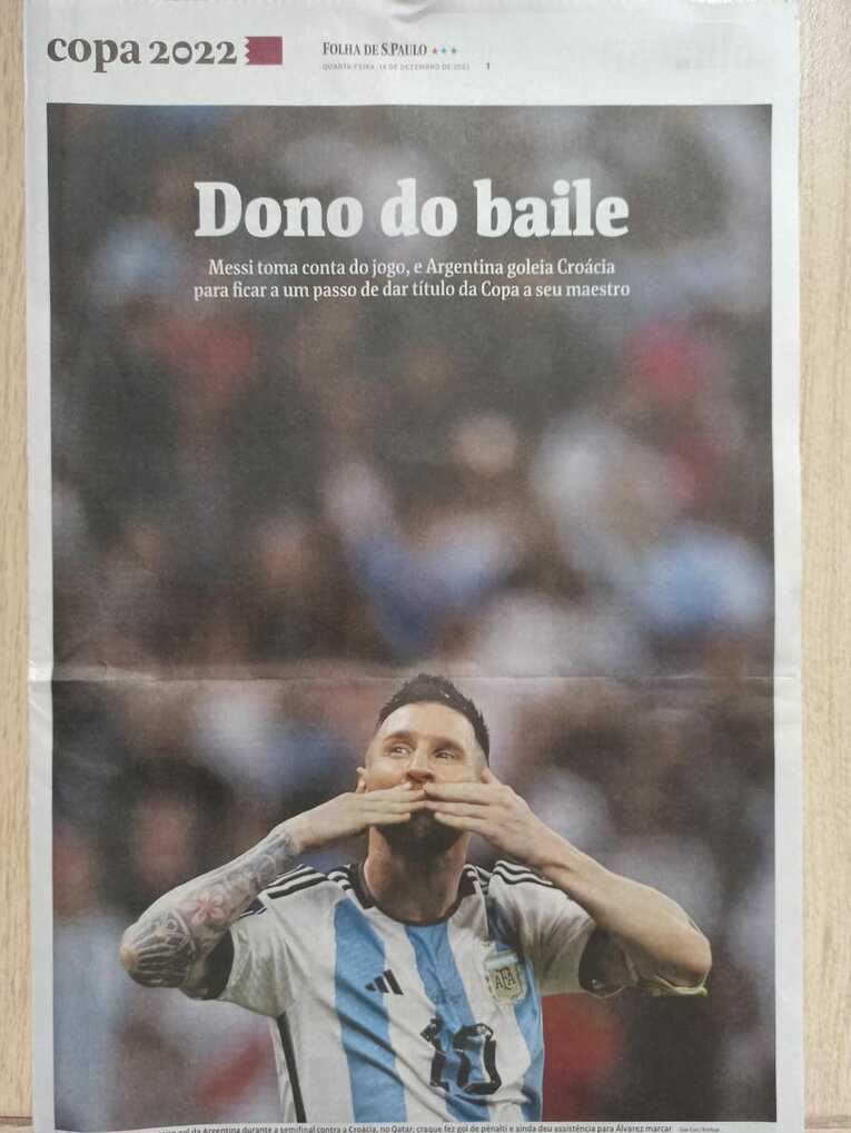 「ダンスパーティーの主役」（日刊紙『フォーリャ・デ・サンパウロ』）©Hiroaki Sawada