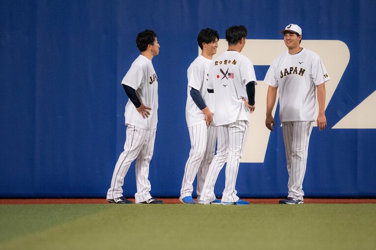 3日の合流直後、湯浅、大勢らとコミュニケーションを取る姿も　©Nanae Suzuki