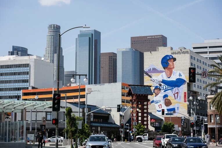 【現地開幕戦】ロサンゼルスのダウンタウン。話題の壁画　©Nanae Suzuki