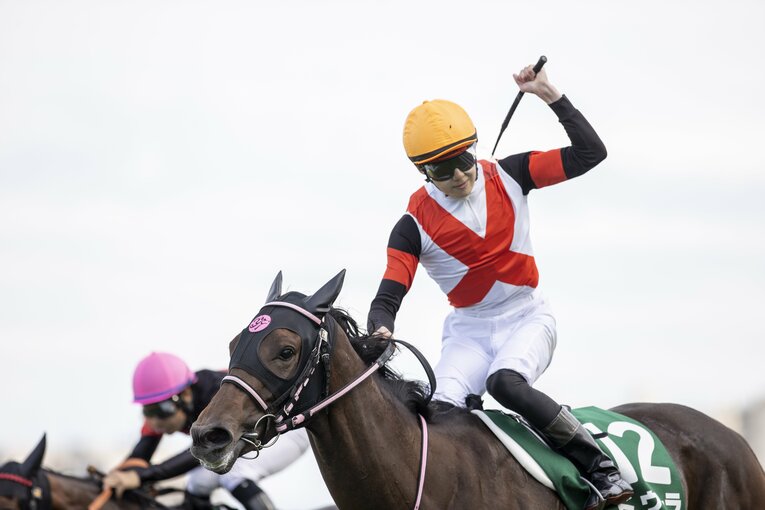 札幌2歳Sをドゥーラで制した斎藤新 ／ photograph by photostud