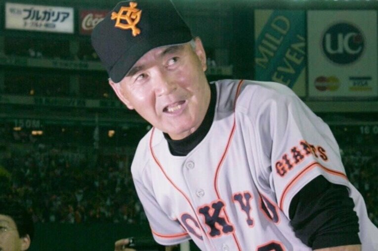 2001年をもって巨人の監督を退任した長嶋茂雄。去り際には“ある美学”があった ／ photograph by JIJI PRESS