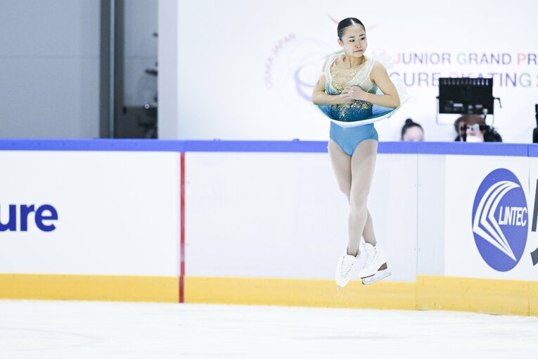 フリーでも果敢にジャンプに挑む島田麻央　©︎Asami Enomoto