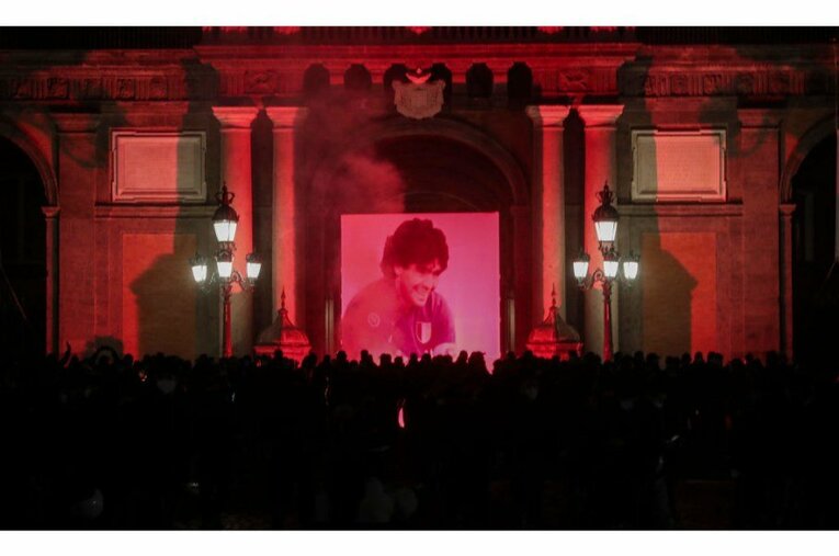 マラドーナは「いつもナポリを見守っている」と口にしていた