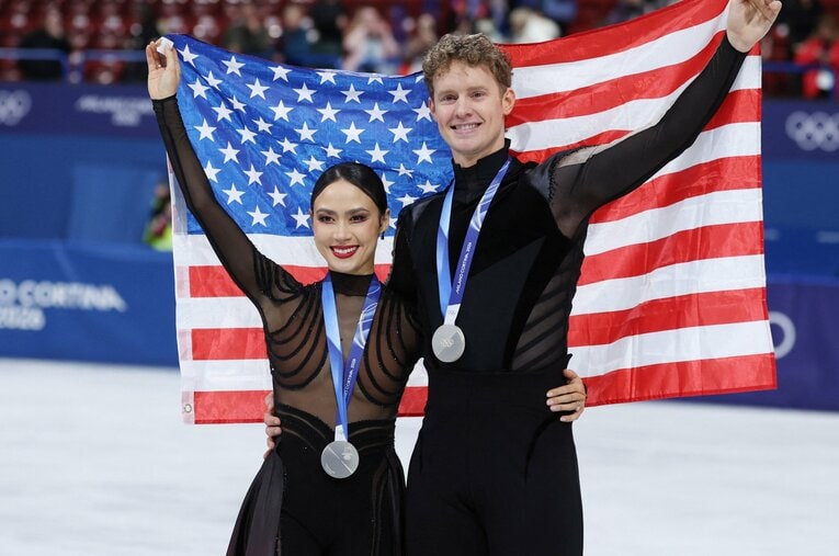 ミラノ五輪アイスダンスで銀メダルを獲得したチョック＆ベイツ（米国） ／ photograph by JIJI PRESS