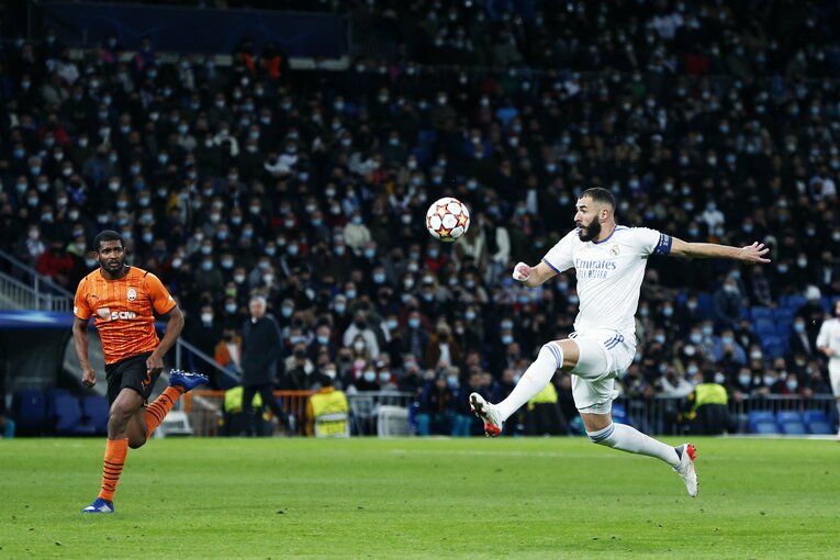 レアルの18歳日本人・中井卓大が「写真撮ってよー！」 無邪気さと表裏一体な《CLを含めた超シビアな競争》の舞台ウラ(33)