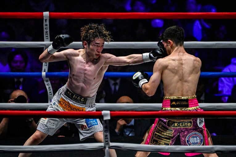 寺地拳四朗vs.ユーリ阿久井政悟。3月13日、両国国技館　©Takuya Sugiyama