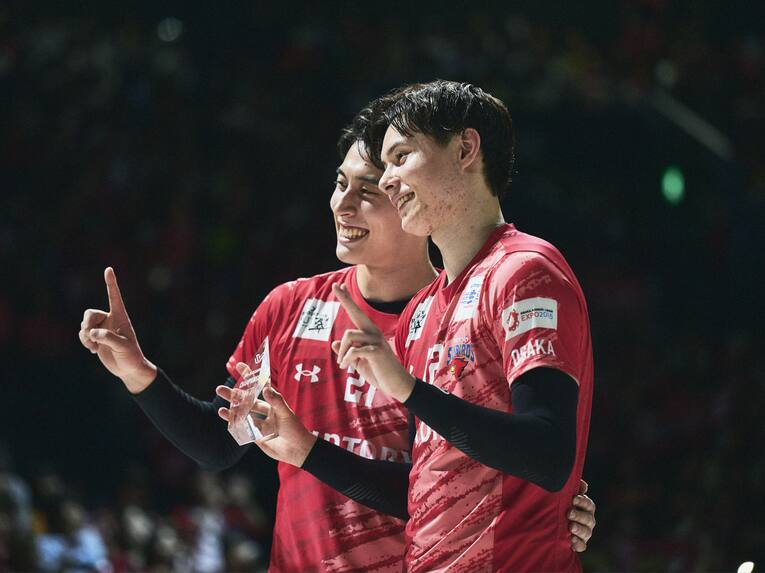 高橋塁、高橋藍（サントリーサンバーズ大阪）　©︎Yuki Suenaga