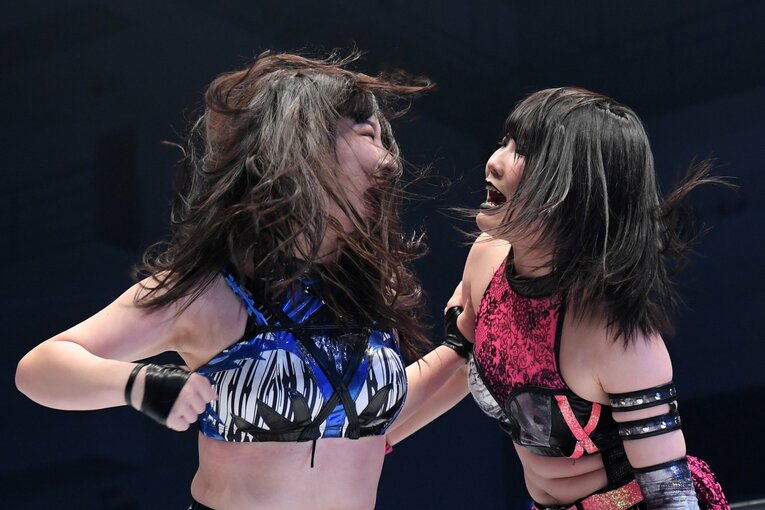 「もし双子じゃなかったら…」“スターダムの女子高生3姉妹”の末妹・妃南15歳に聞く「姉たちに伝えたいこと」《特別グラビア》(39)