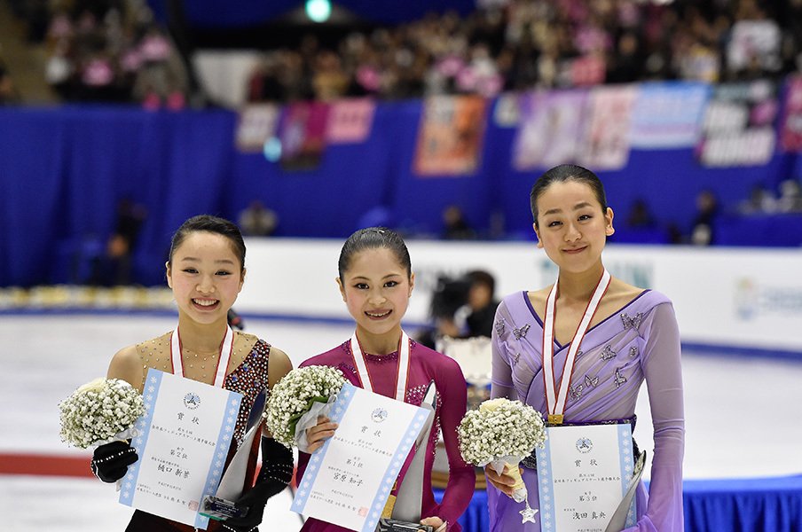 自信が無い所から始まった宮原知子。自信を失ってしまった浅田真央。<Number Web> photograph by Enomoto Asami