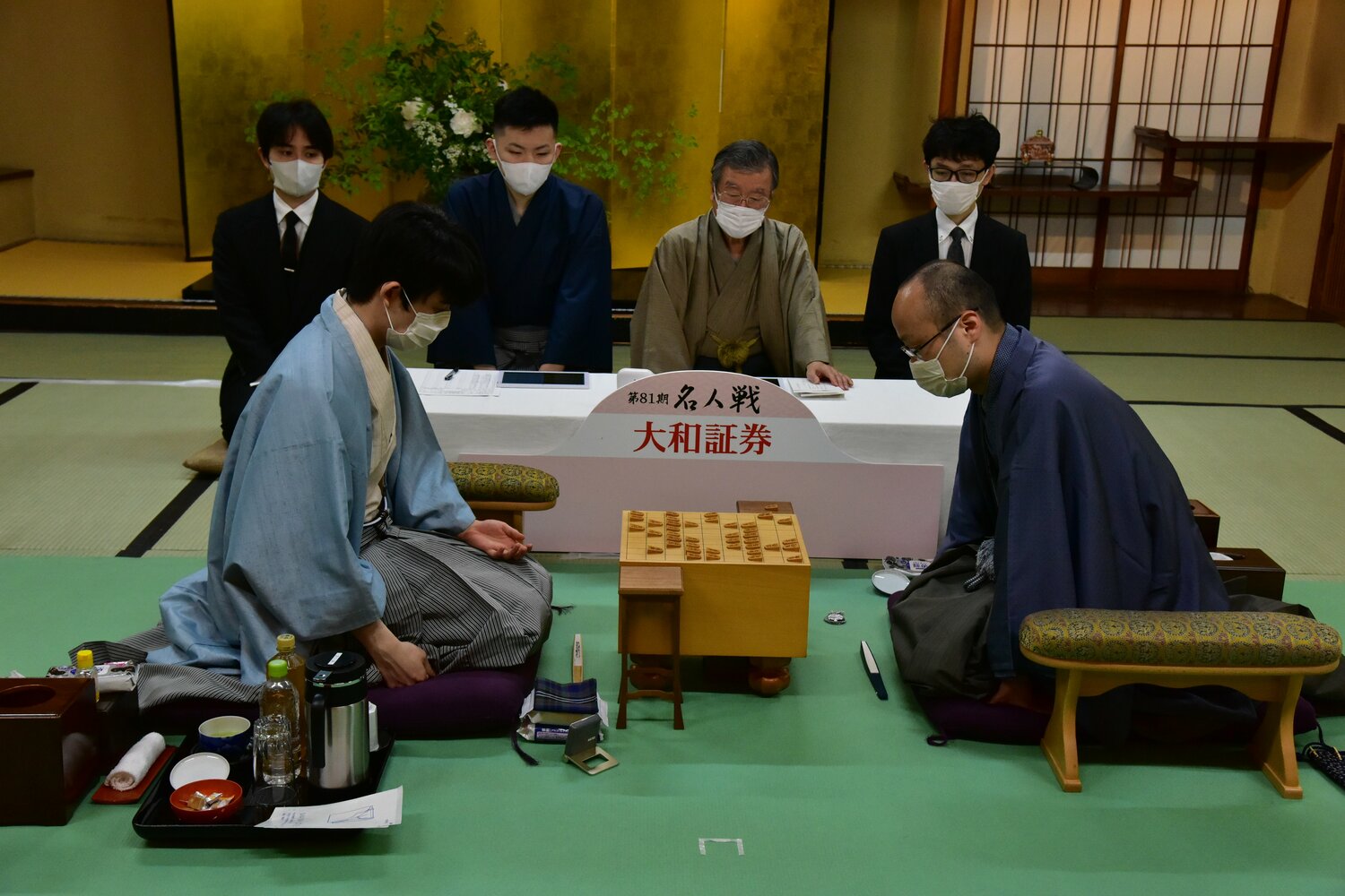 4月28日、名人戦第2局2日目の対局再開時の様子　©日本将棋連盟