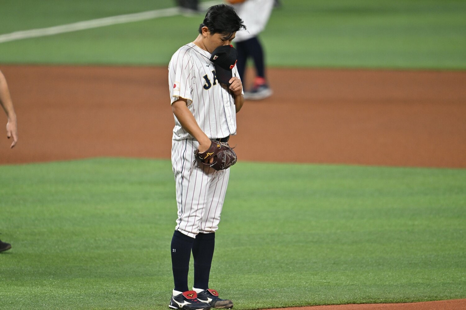 前回大会の決勝戦。先発マウンドで集中力を高める今永　©Naoya Sanuki