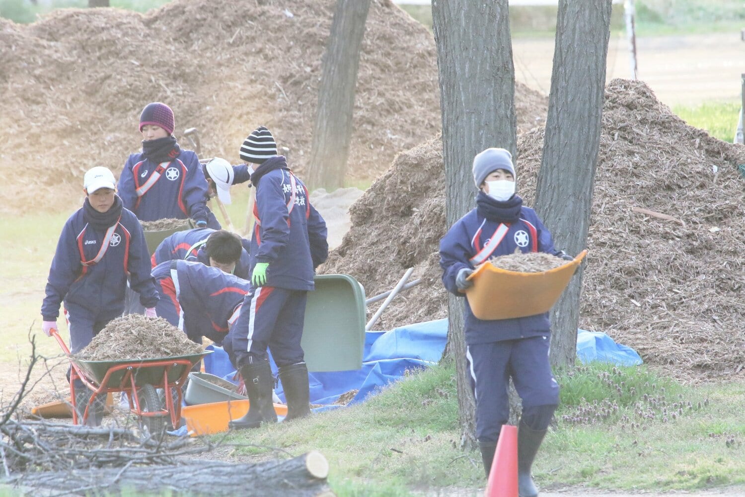 地域住民とも協力しながら部員たちでコースの整備も行う／取材対象者提供