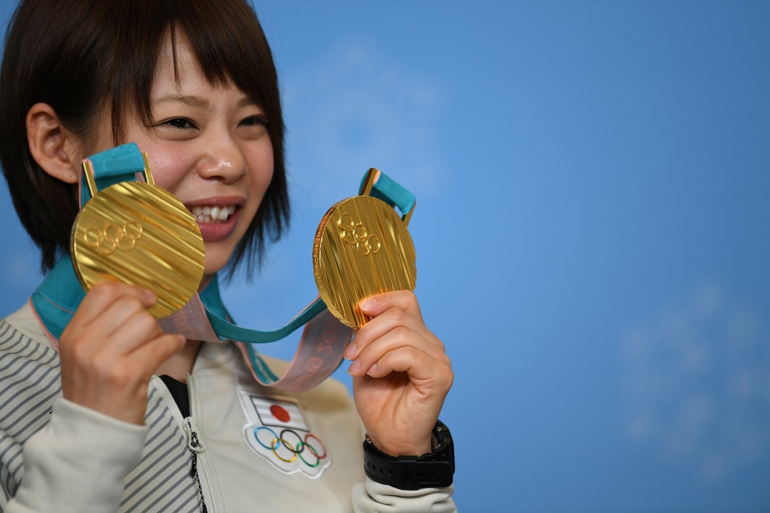 平昌五輪ではスピードスケート女子パシュートとマススタートで2つの金メダルを獲得した高木菜那。同一競技での複数金メダルは日本人女子では史上初の快挙だった　©︎JMPA