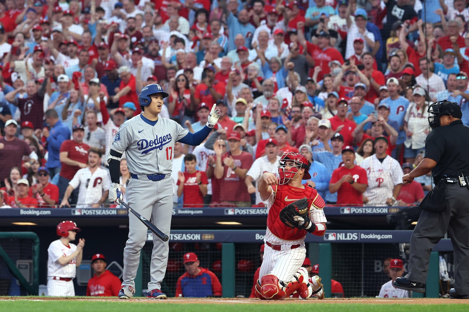 4万5000人の満員の観衆が随所で大谷にブーイングを浴びせる ©Getty Images