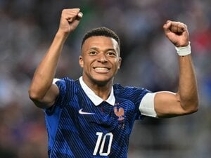 1位は“史上最高”フランスではなく…W杯ユニフォーム“ベスト3”発表「デザイン天才。すぐに1位決まった」人気スタイリストが出場48カ国から選定