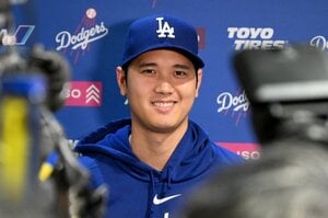 「オオタニが話すようになった」米名物記者が驚いた…ドジャースで“なぜ変化”？ それでも大谷翔平に手厳しいニューヨークメディアの謎