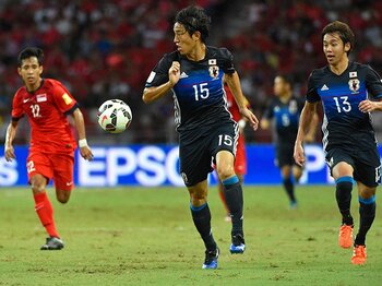 ザック 岡田 ジーコの誰とも違う部分 シンガポール戦でハリルが見せた新味 2 3 サッカー日本代表 Number Web ナンバー