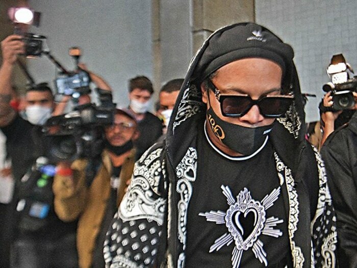 ロナウジーニョ半年ぶり自由の身。ようやくの釈放、出費は1億円超?<Number Web> photograph by AFP/AFLO