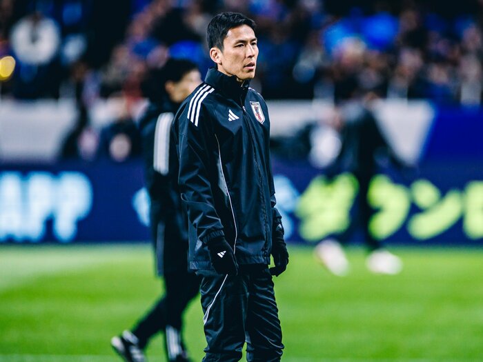 「長谷部誠コーチの日本代表での仕事って?」本気でW杯優勝をめざすための体制はできているか…「今はチームみんながお互いに認め合っている」<Number Web> photograph by Kiichi Matsumoto