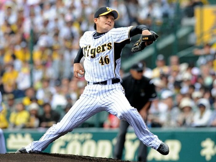 阪神とオリックスは宿命の対決づくし。鶴直人vs.T-岡田がもっと見たい!!＜Number Web＞ photograph by NIKKAN SPORTS