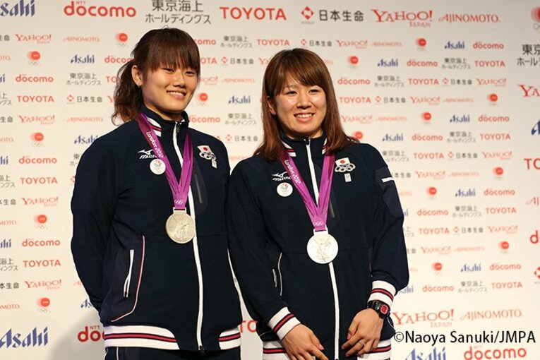 垣岩令佳、藤井瑞希 ／ photograph by Naoya Sanuki/JMPA