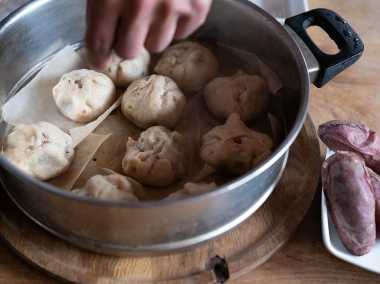 服部さんお手製の鹿肉まんじゅう