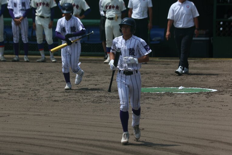 新生チームとして試合に臨む和歌山南陵高の選手　©Fumi Sawai