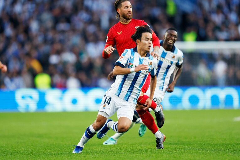 なぜ「久保建英は“納得いってない”表情」だった？ 世界的DFセルヒオ・ラモス攻略も…カメラマンが見た「勝利は最低条件」の自負(8)