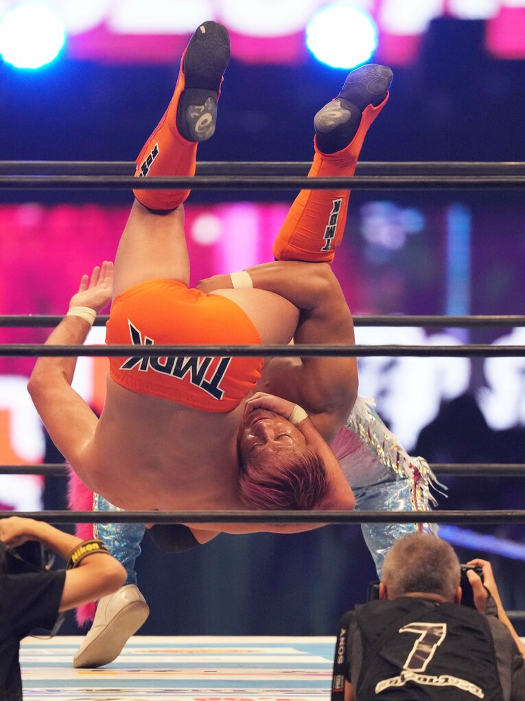 海野翔太のフィッシャーマンズスープレックス　©Essei Hara