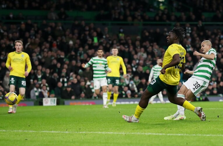 いきなりゴールを決めた前田　©Getty Images