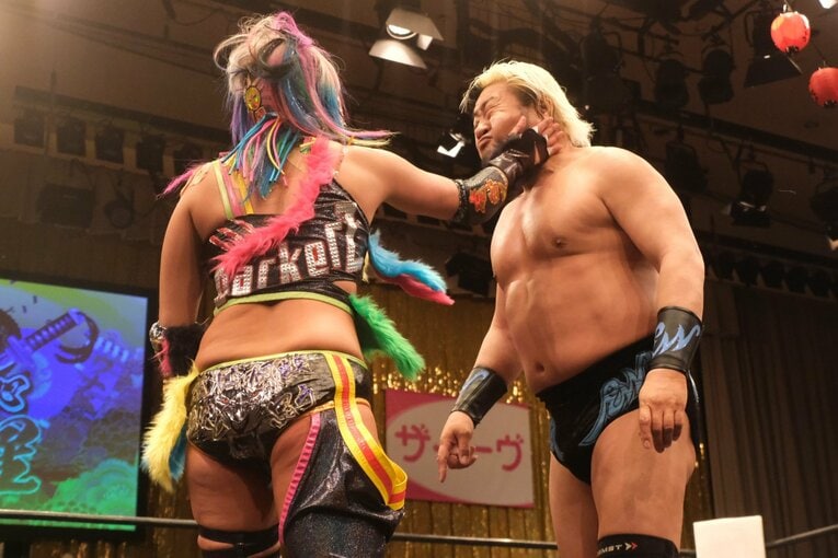 「スターダムをクビになって…」人気女子プロレスラーが初告白　ウナギ・サヤカ“超満員の自主興行”に密着して感じた「不思議な風格」(86)