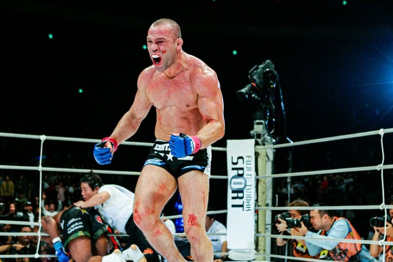 シウバの歓喜の咆哮がリングに響いた　©Susumu Nagao