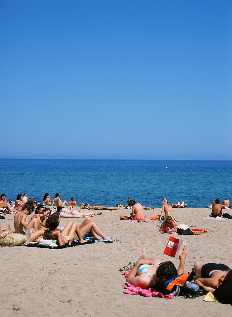 バルセロナは地中海に面した、穏やかな気候の港町だ　©BUNGEISHUNJU