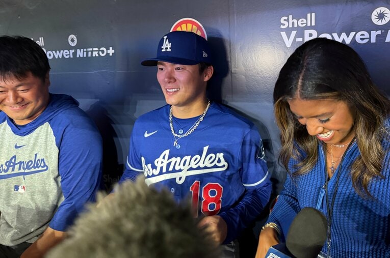 登板前日の囲み取材の山本　©Naoyuki Yanagihara