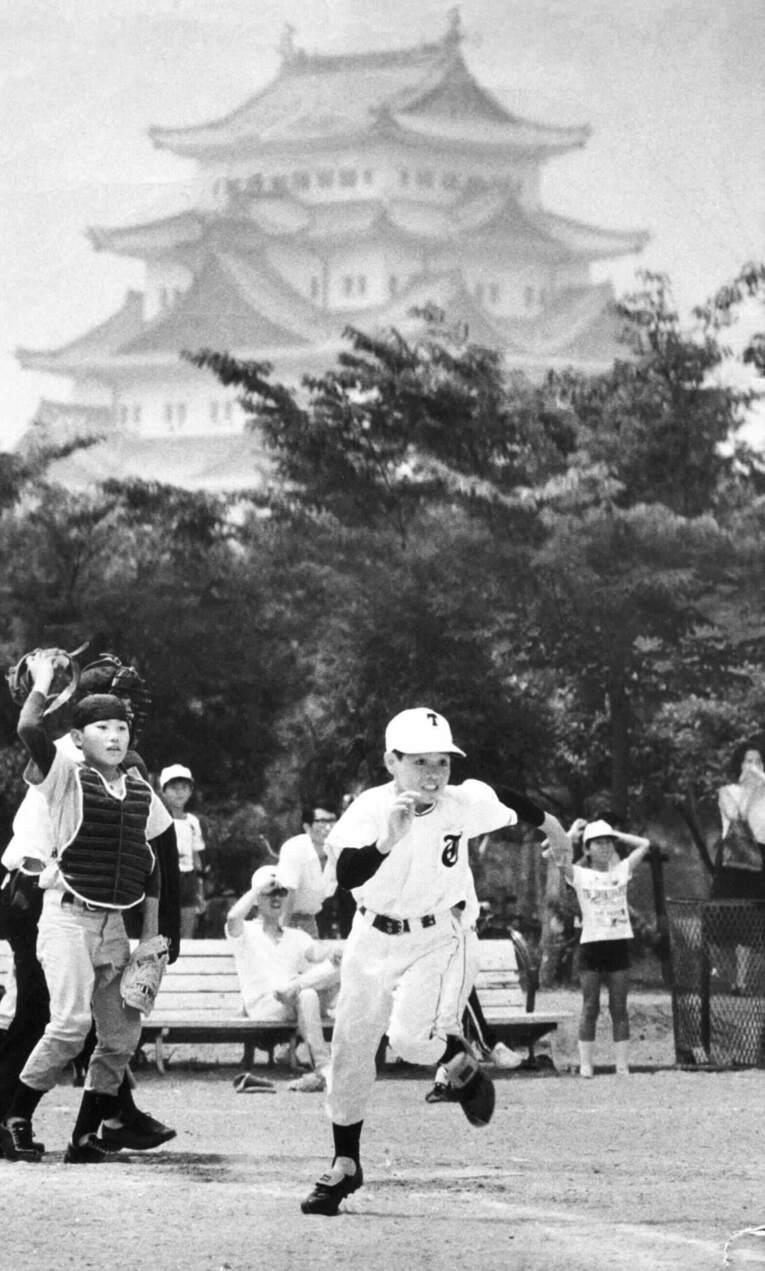 工藤の小学6年時。少年野球大会で。（写真は複写／Number191号掲載） ©Yoshiyuki Suzuki